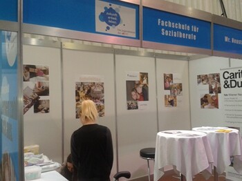 Caritas-Stand der Jugendmesse