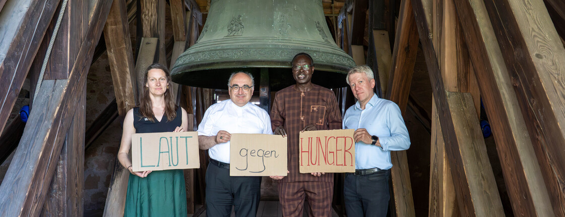 Zeigt das Caritas Team im Glockenturm in Seggau