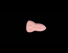 Dieses Bild zeigt eine rosa Pille (Logo NASA).