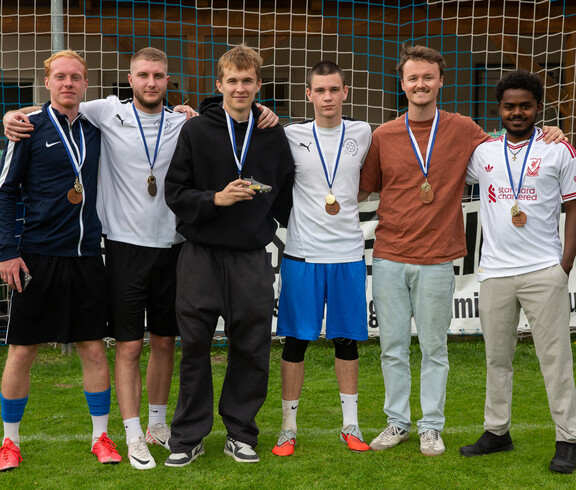 Mannschaftsbild mir 6 Personen.