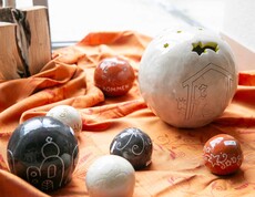 Kleine Kugeln aus Keramik