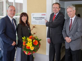 BUP Pottenbrunn Gruppenfoto vor Sozialstation Pottenbrunn